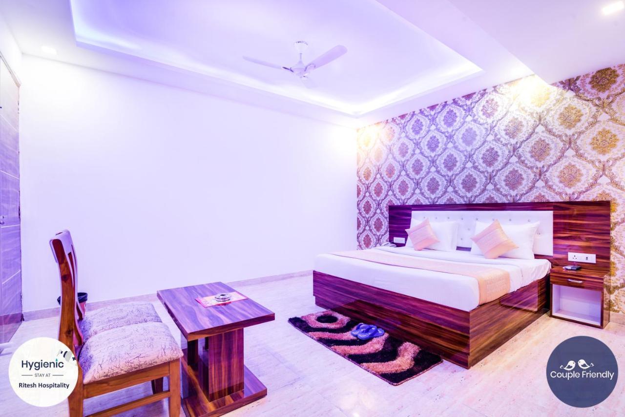Hotel Fabulous - Delhi International Airport Ню Делхи Екстериор снимка