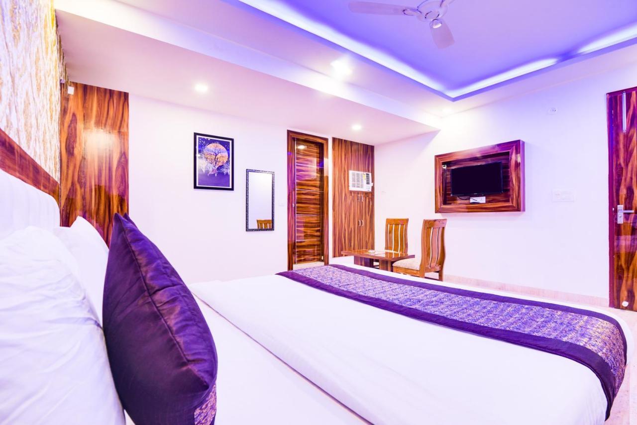 Hotel Fabulous - Delhi International Airport Ню Делхи Екстериор снимка